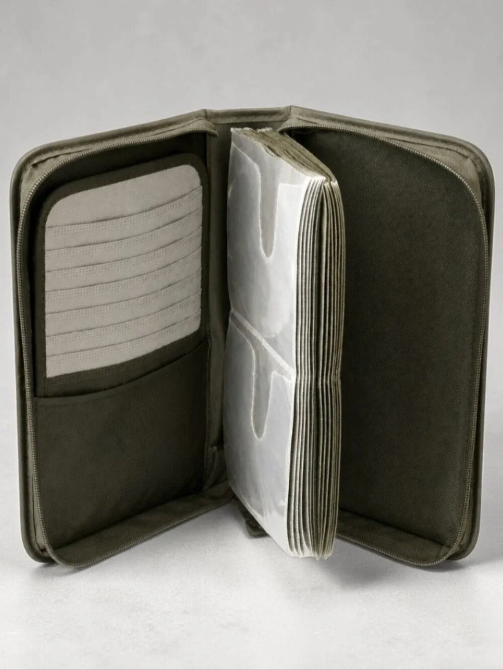 [Holds 72 Count] Nylon Black Zippered CD/DVD Storage Book Travel Transport Case.
